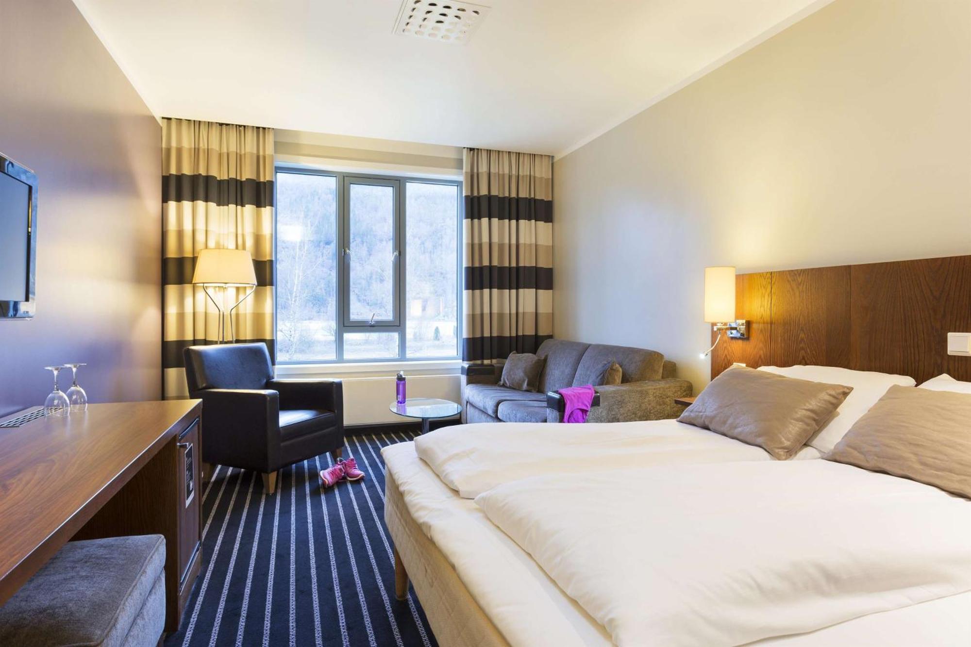 Scandic Sunnfjord Hotel & Spa Ферде Екстер'єр фото